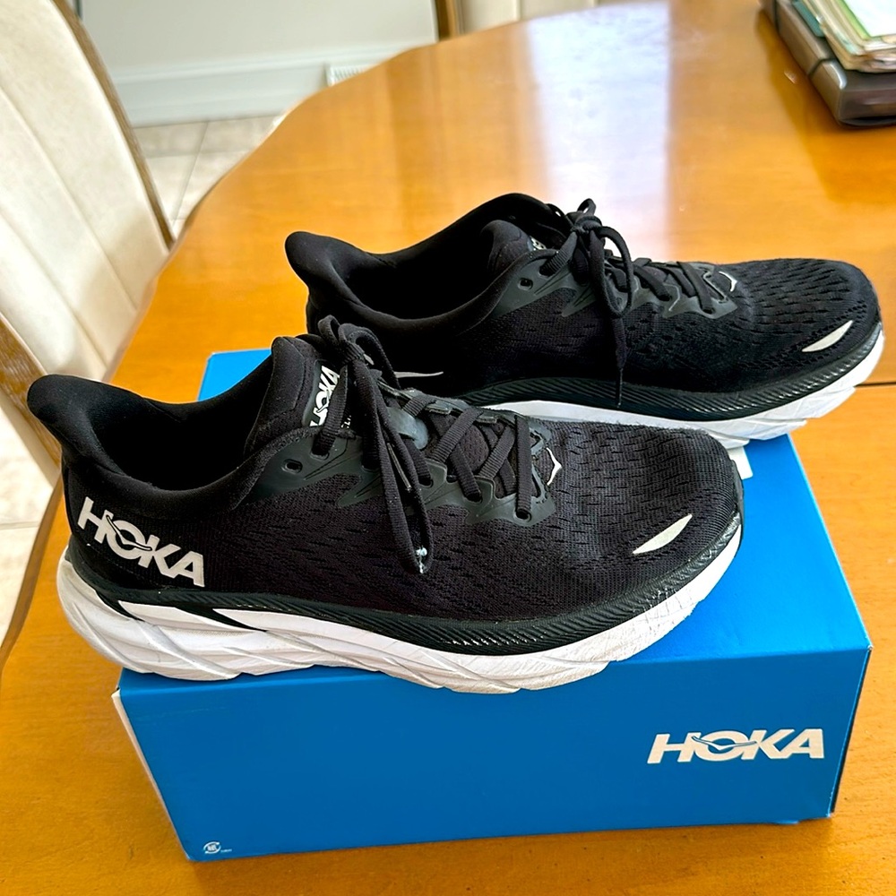 Hoka Clifton 8 black